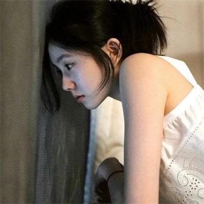 悄悄跟着我